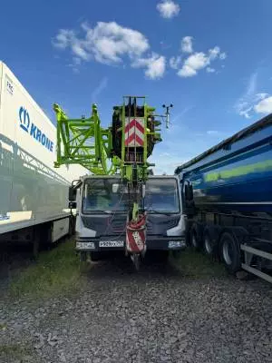 Zoomlion ZTC* 6x4 Автокран ZTC300V 	(Дизельный, 7,8 л, 313 л.с., МТ)