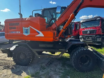 Lonking CDM6150* Экскаватор колесный CDM6150W (Дизельный, 3,9 л, 126 л.с., АТ)