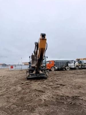 XCMG XE210* Экскаватор колесный XE210WD (Дизельный, 6,7 л, 184 л.с., АТ)