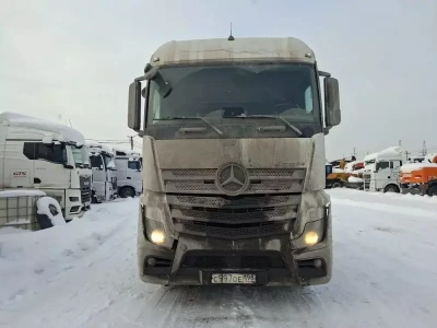 Mercedes-Benz Actros 6x4 Седельный тягач 2648 LS (Дизельный, 12,8 л, 476 л.с., АТ)