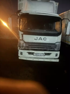 JAC N120 Изотермический/рефрижератор с гидробортом 7712К-0000010-03 (Рефрижератор, Дизельный, 4,5 л, 207 л.с., МТ)