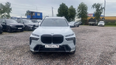 BMW X7 xDrive40d M Sport (352 л.с.)