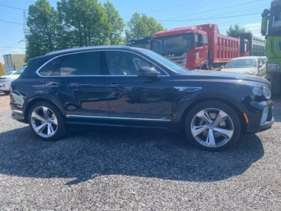 Bentley Bentayga BENTLEY BENTAYGA V8
