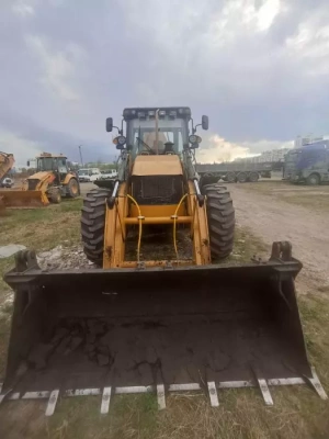 BUILDER BL* Экскаватор-погрузчик BL488 (Дизельный, 4,8 л, 102 л.с., АТ)