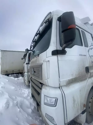 SITRAK C7H 4x2 Седельный тягач ZZ4186V361HE (Дизельный, 12,4 л, 480 л.с., АТ)