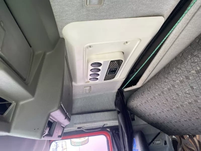МАЗ 6430 6x4 Седельный тягач 643028-520-012 (Дизельный, 11,7 л, 428 л.с., МТ)