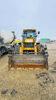 Bull 4SX Экскаватор-погрузчик 4SX-PLUS (Дизельный, 4,6 л, 116 л.с., АТ)