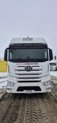 FAW J7 4x2 Седельный тягач CA4180P77K25E5 (Дизельный, 12,5 л, 553 л.с., АТ)