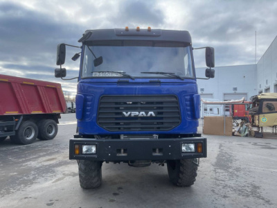 Ural 44202 6x6 Седельный тягач 44202-3511-82 (Дизельный, 6,7 л, 310 л.с., МТ)