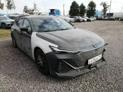 Changan UNI-V DLX 1.5T 7DCT