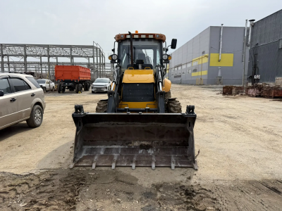 Zauberg EF* Экскаватор-погрузчик EF 3W (Дизельный, 4,2 л, 95 л.с., АТ)