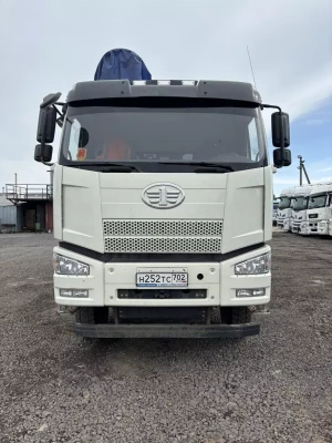 FAW J6 6x4 Бортовой с КМУ 678116 (Дизельный, 11.1 л, 390 л.с. МТ)