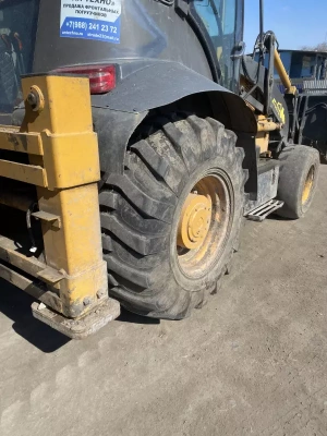 KYLOTON MR22 Фронтальный погрузчик MR22 (Дизельный, 3,6 л, 45 л.с., АТ)