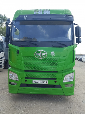 FAW JH6 6x4 Седельный тягач CA4250P25K15T1NE5A80 (Газовый, 12,5 л, 430 л.с., МТ)