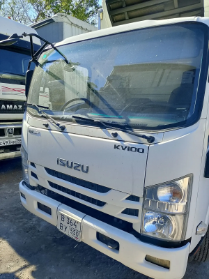 Isuzu ELF 7.5 (NPR) Изотермический/рефрижератор ELF KV100 (Рефрижератор, Дизельный, 3,0 л, 120 л.с., МТ)