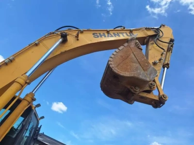 SHANTUI SE320* Экскаватор_не актуально SE320LCW (Дизельный, 7,5 л, 248 л.с., АТ)