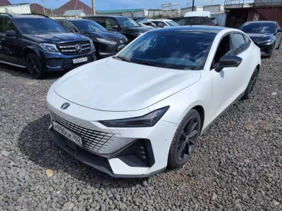 Changan UNI-V DLX 1.5T 7DCT