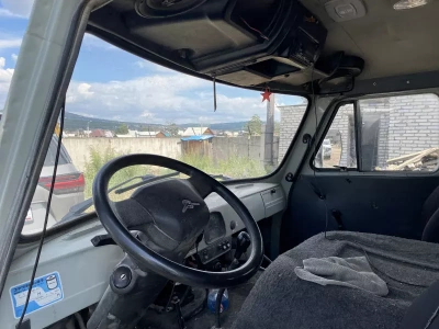 UAZ 3909* Грузопассажирский 390945 (Тент, 4+1 мест, без ABS, Бензиновый, 2,7 л, 112 л.с.)