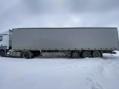 Fliegl SDS* Полуприцеп Шторный/Бортовой SDS 350 (Шторный)